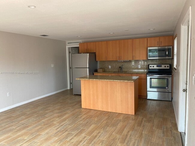 Foto del edificio - 559 49th St