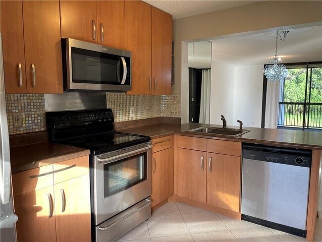 Building Photo - 5701 Riverside Dr