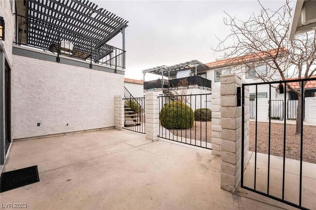 Foto del edificio - 1133 Willow Tree Dr