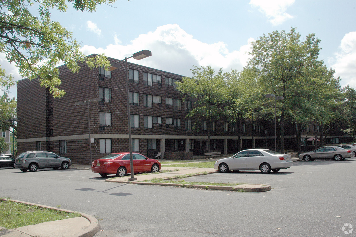 Union Gardens - Union Gardens Apartments