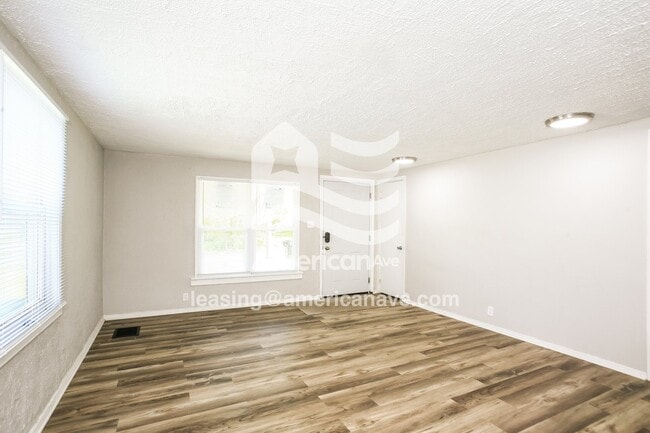 Building Photo - 1206 McKinley Ave