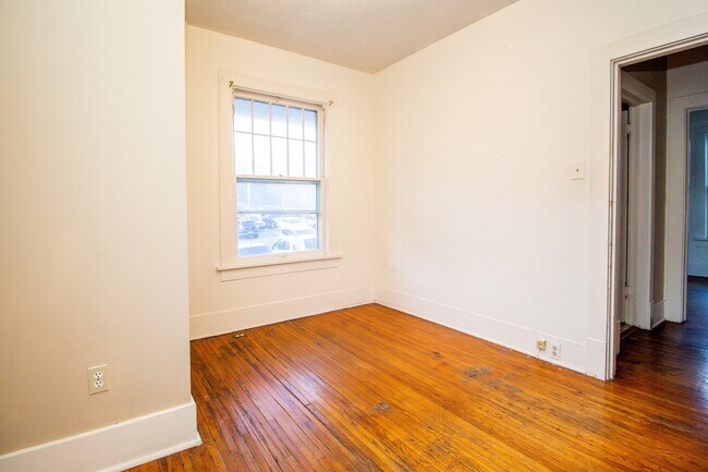 Foto del edificio - 4bed/2bath House right Downtown!!