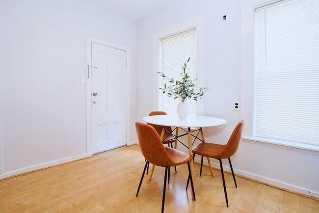 Building Photo - 43 Mt Vernon St