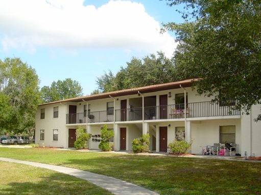 Primary Photo - Cedar Hollow Apartments
