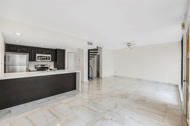Foto del edificio - 3192 Bird Ave