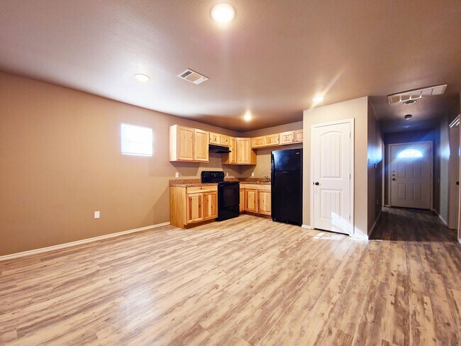 Foto del edificio - MOVE-IN SPECIAL: $500 OFF FEBRUARY RENT - ...