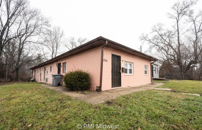 Foto del edificio - Modern Duplex in Prime Location - Perfect Rental Opportunity in Indianapolis!