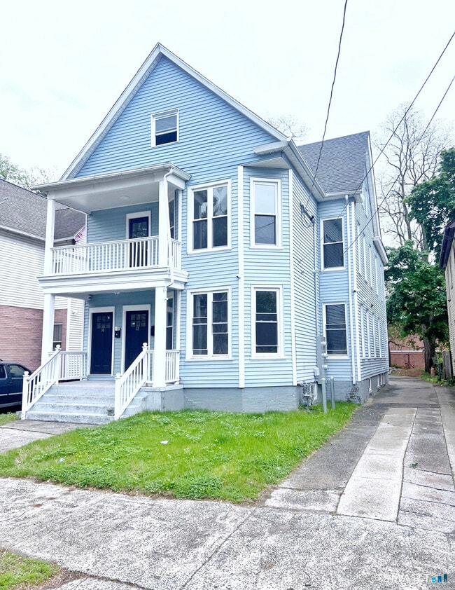 Building Photo - 52 Admiral St