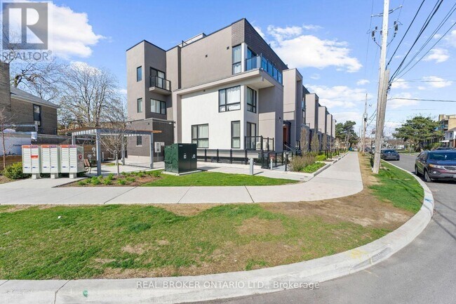 Photo du bâtiment - 16 Marquette Ave