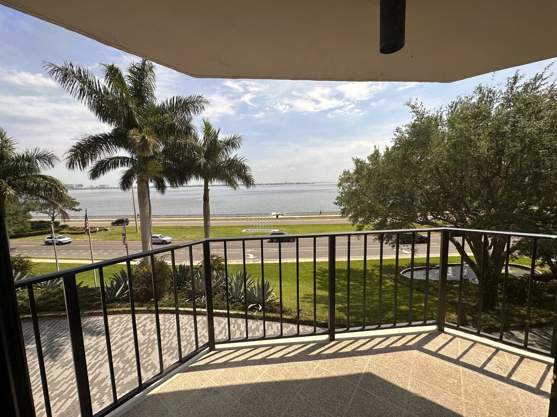 Balcony (view East) - 3301 Bayshore Blvd