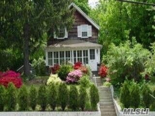 Primary Photo - 422 Main St