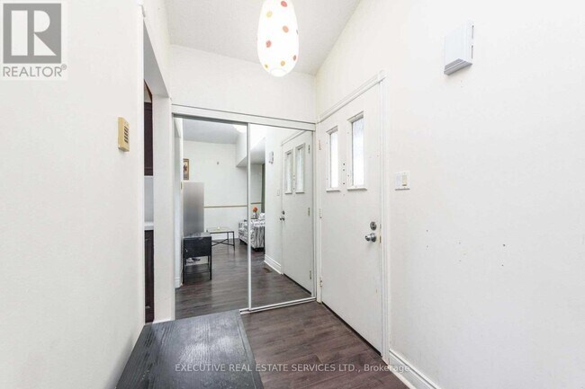 Building Photo - 48 Reynier Dr