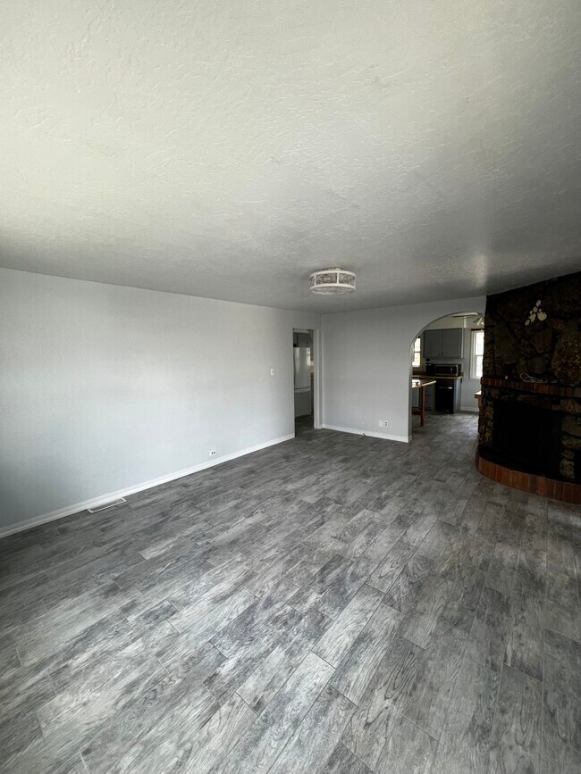 Living Room - 219 E Montezuma Ave