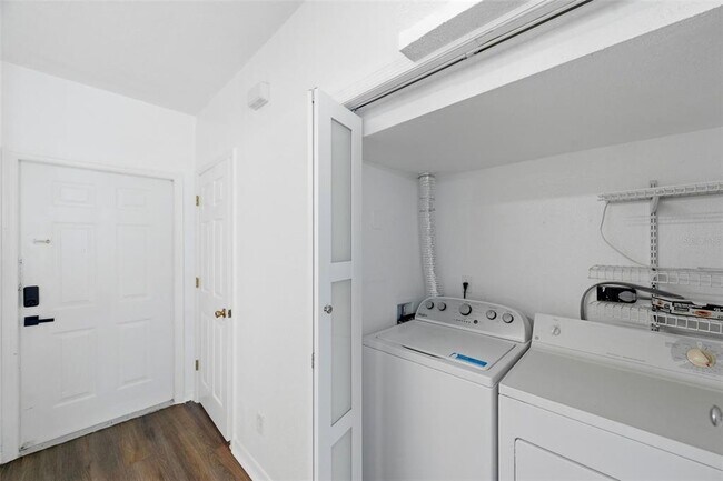 Foto del edificio - 4347 Har Paul Cir