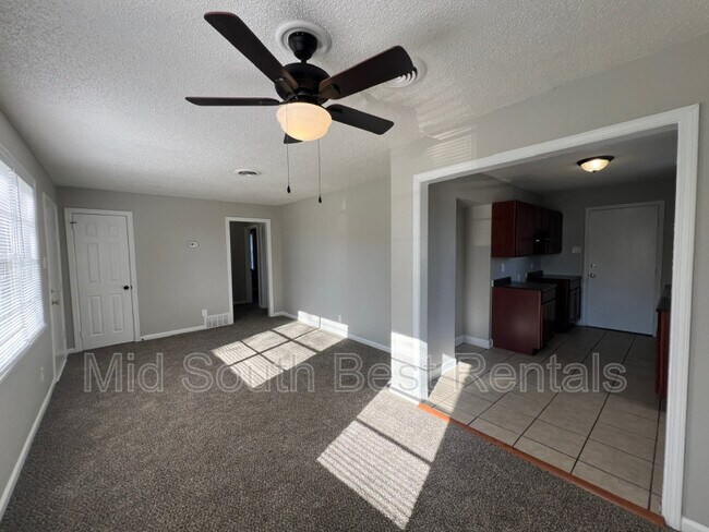 Building Photo - 5715 W 50th St