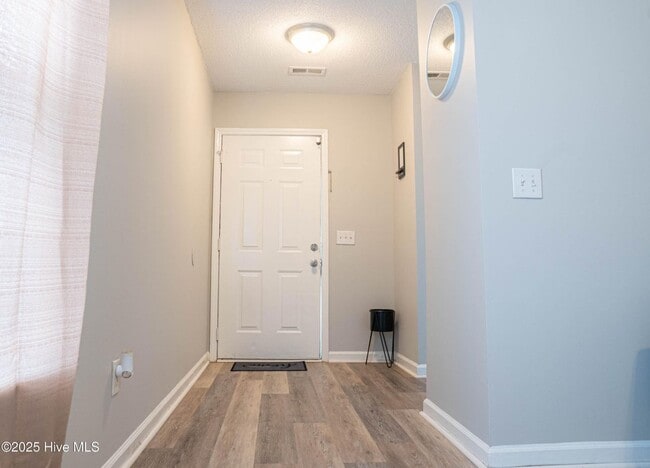 Foto del edificio - 2503 East St