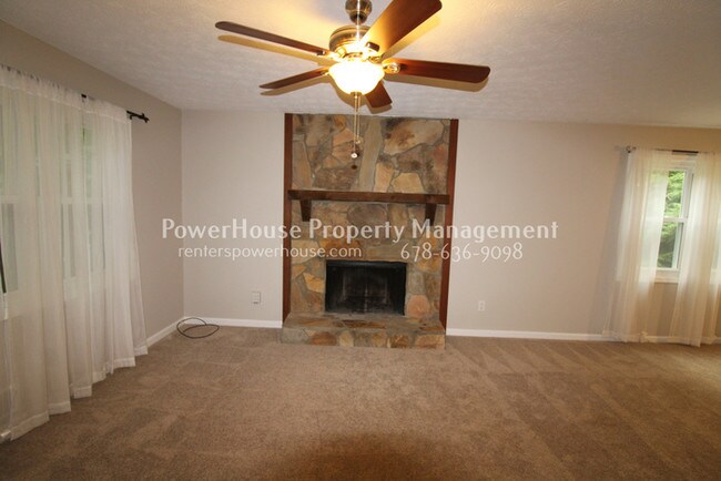 Building Photo - Split level 3BR on cul-de-sac