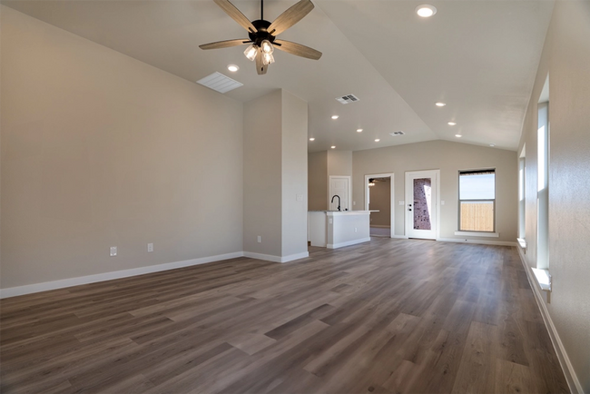 Foto del edificio - Brand New Construction in Willowbend