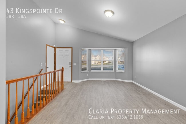 Foto del edificio - Updated, Bright & Spacious! Remodeled 3 Be...