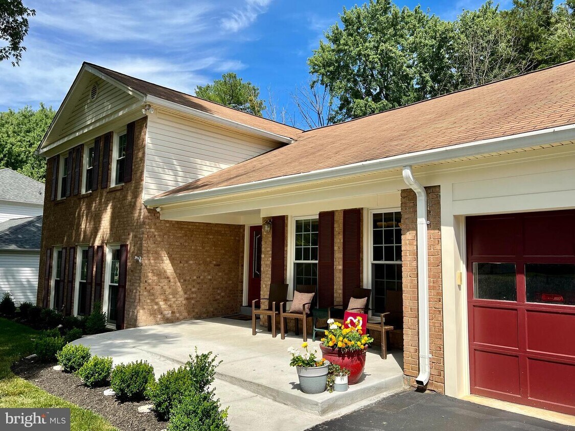 1717 Larkmeade Dr, Vienna, VA 22182 House Rental in Vienna, VA