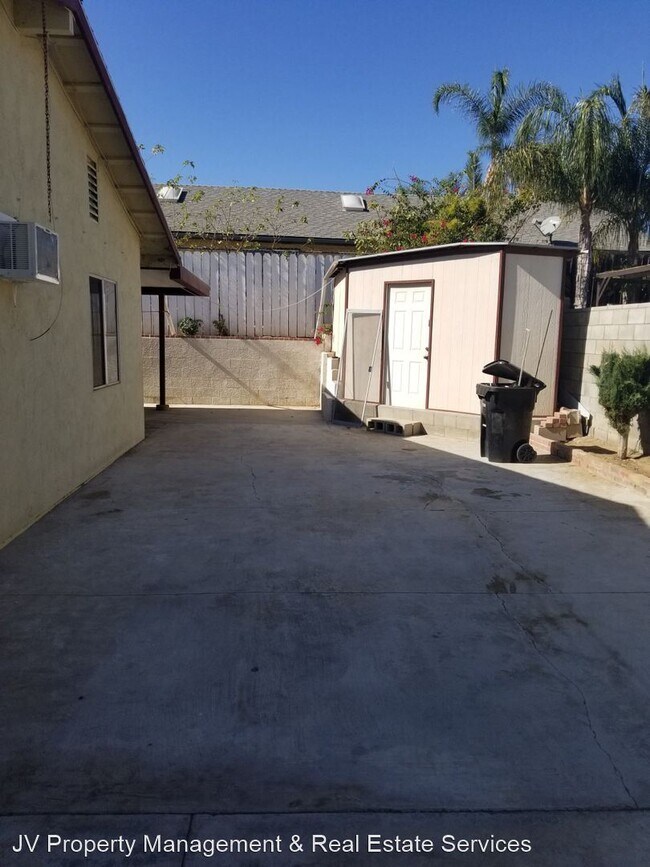 Building Photo - 2 br, 1 bath House - 1040 S. Alice Avenue
