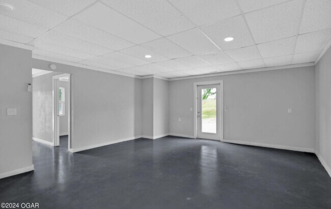 Building Photo - 1259 N Business 49