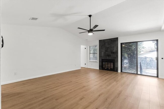 Foto del edificio - 7800 Turquoise Trail