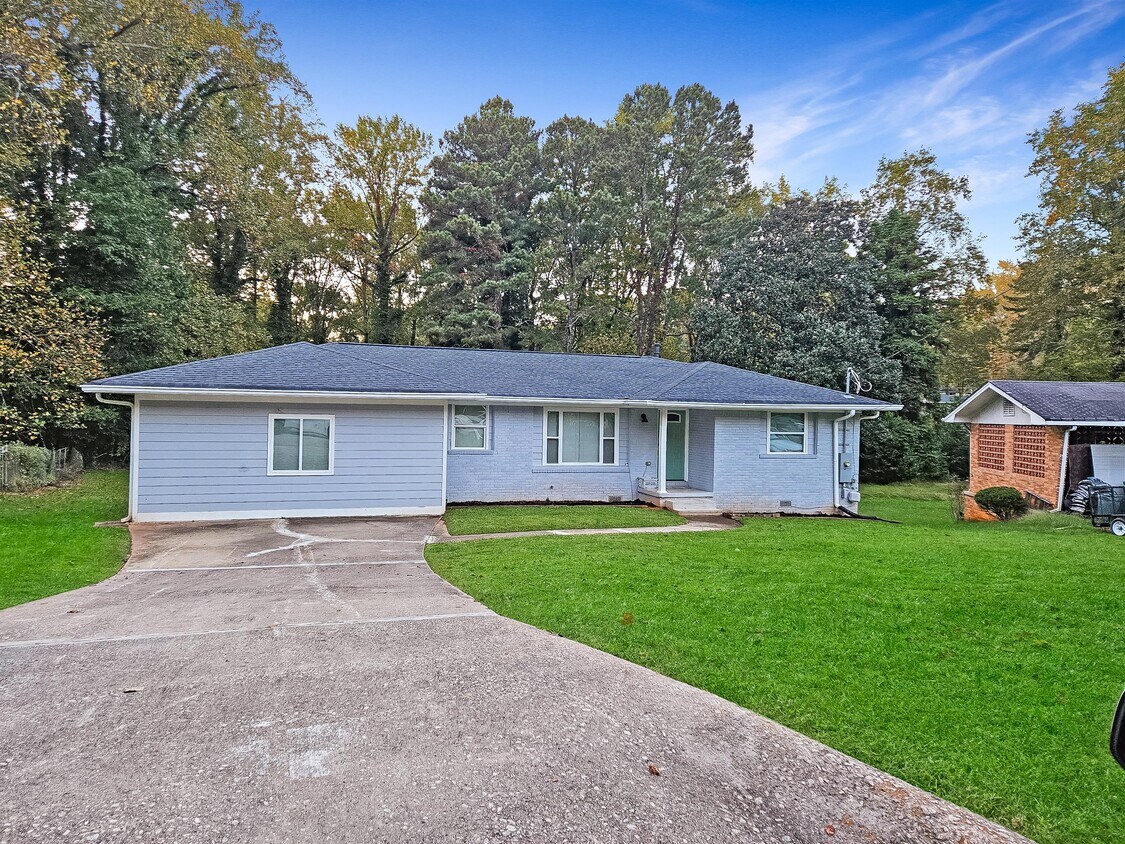 Primary Photo - 3152 Columbia Woods Dr