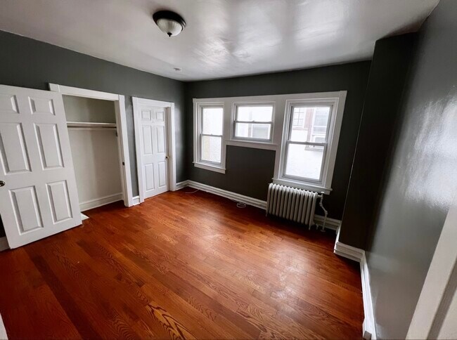 Building Photo - 4824 E Roosevelt Blvd