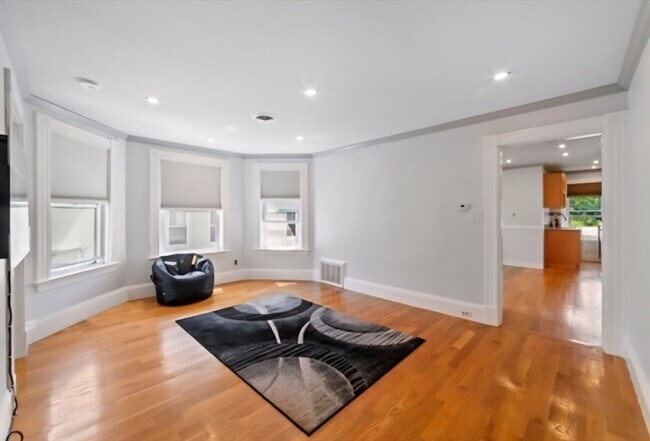 Foto del edificio - 1189 Warren Ave