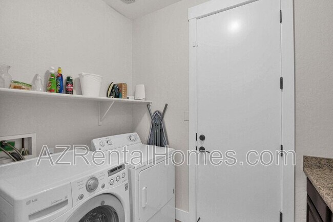 Building Photo - 32718 N 18th Ln