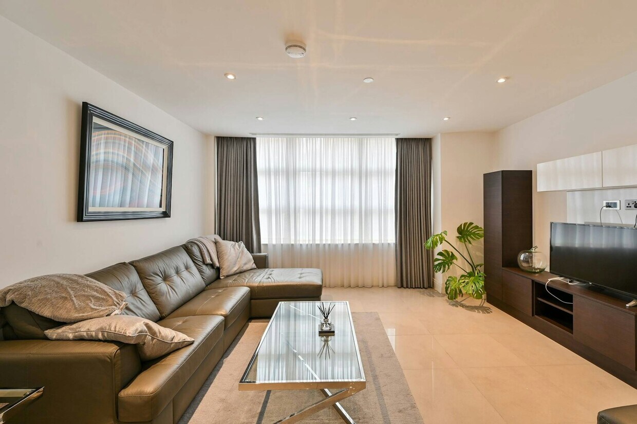 Foto principal - 2155 Chester Dr
