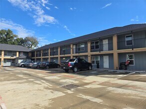 Building Photo - 22061 Russell Dr