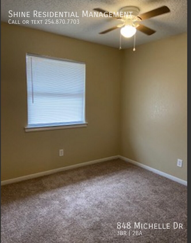 Building Photo - 848 Michelle Dr