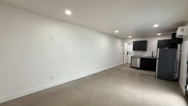 Foto del edificio - 523 W 14th St