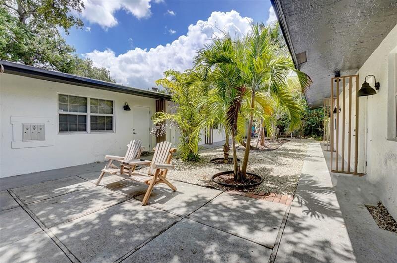 Foto del edificio - 808 SW 2nd Ct