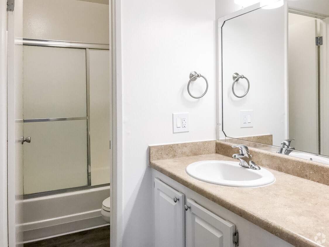 Sturbridge Village Apartments - Apartments In Fullerton, Ca 