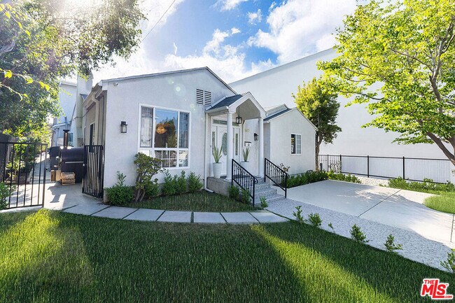 Building Photo - 1417 Edris Dr