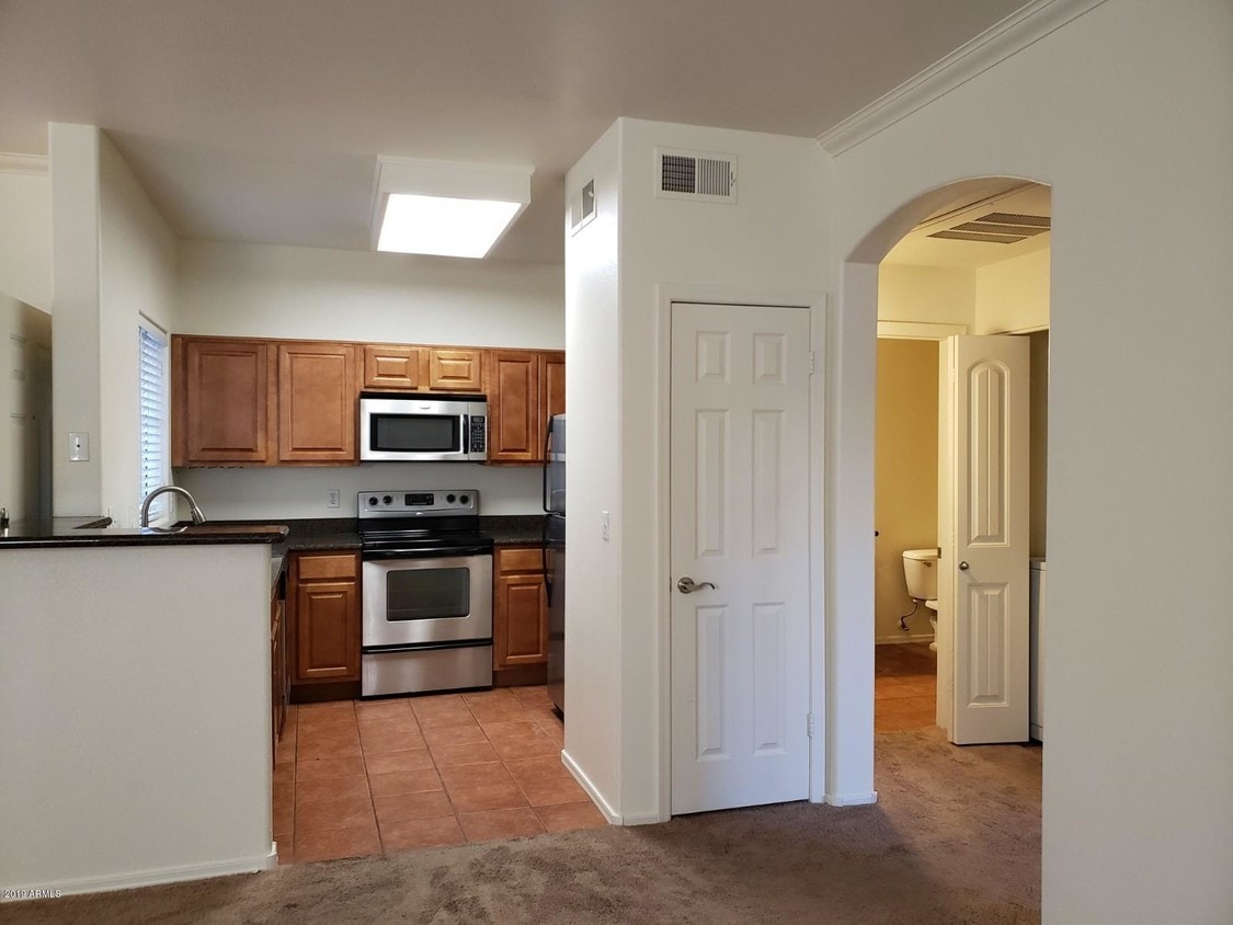 5335 E Shea Blvd Unit 1023, Scottsdale, AZ 85254 Room for Rent in