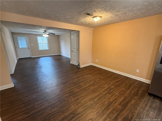 Building Photo - 3272 Dorian Rd