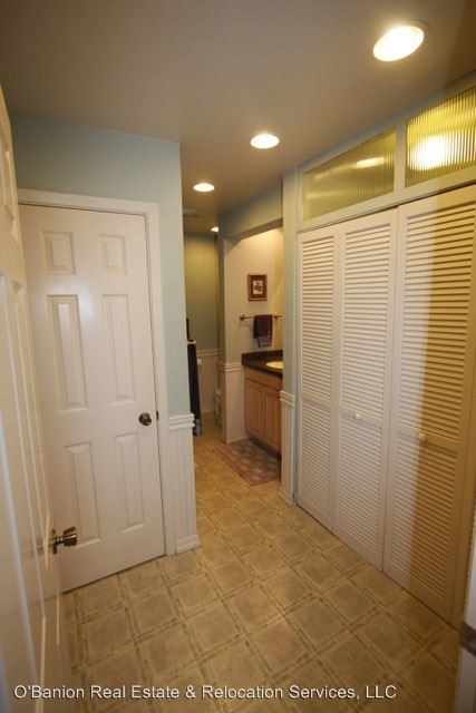 Building Photo - 3 br, 2 bath House - 2045 Eastridge Dr.