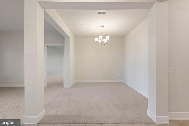 Foto del edificio - 9521 Bastille St