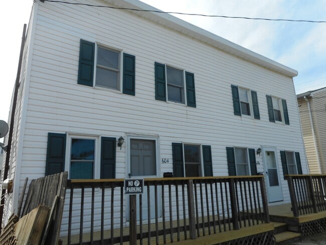 Building Photo - 606 Water St