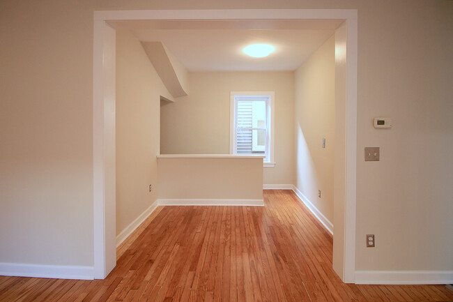 Living and dining area, access to lower level - 1717 Greenwood St