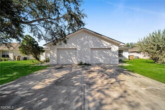 Building Photo - 1214 SE 24th Ave