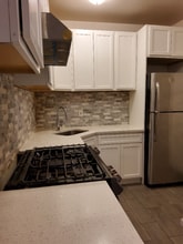 Building Photo - 28 Vineyard Ave