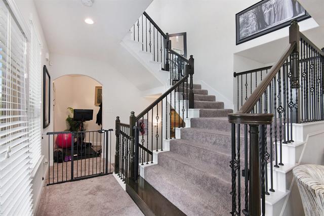 Building Photo - 2665 Villa Di Lago Dr