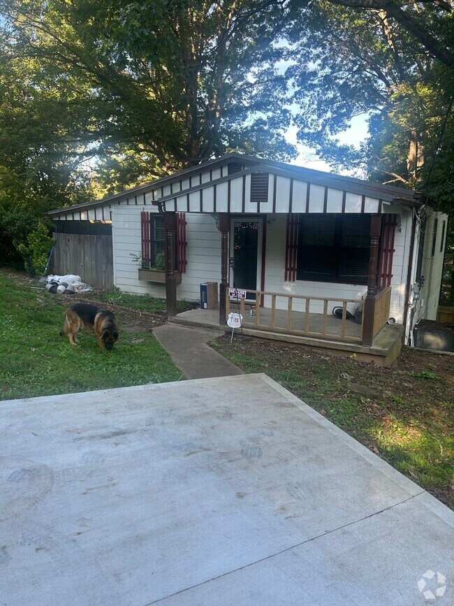 Best Luxury West Lonsdale Apartments for Rent Knoxville, TN 1