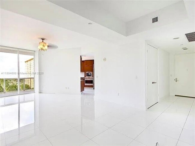 Building Photo - 15901 Collins Ave