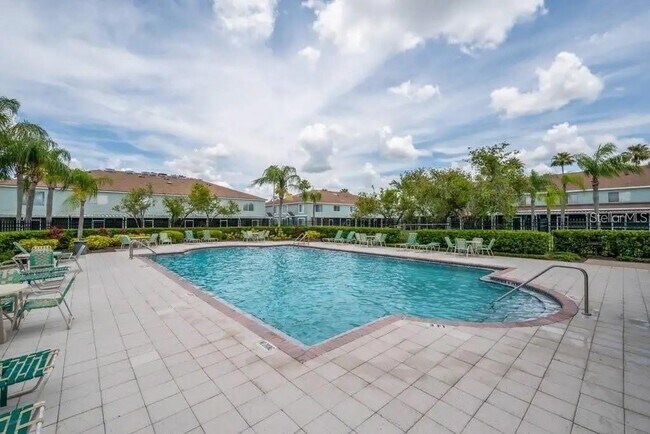 Foto del edificio - 2261 Fluorshire Dr